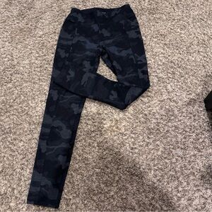 Rewash Brand Dark Camo Leggings Size Medium